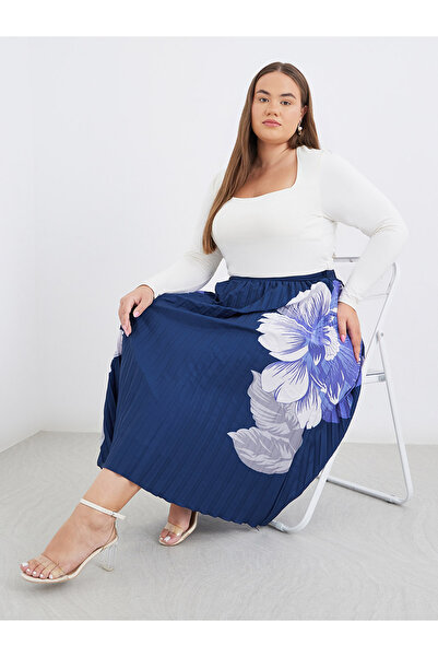 Styli Plus Navy Midi Skirt with Pleated and Floral Print