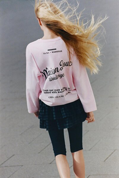 Pull & Bear Pembe yazılı uzun kollu tişört