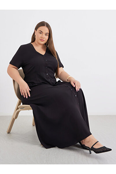 Styli Plus Black Maxi Dress with Button Closure