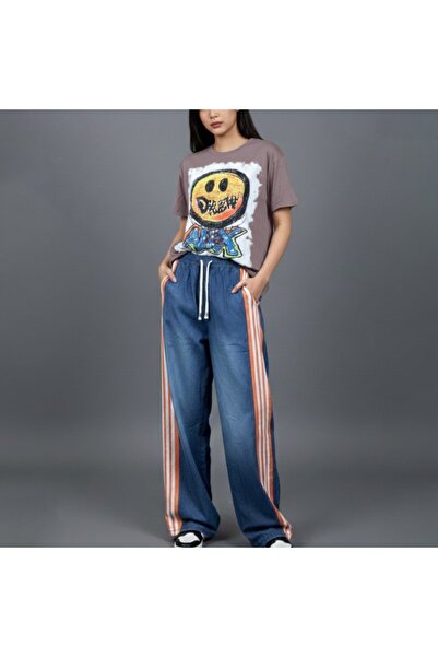 FASHION Smiley Street Graphic T-shirt & Stripe Denim Pant Set for Women