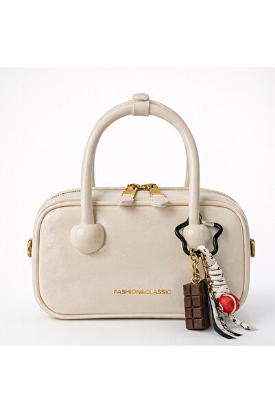 NUR KARACA B35213 حقيبة يد وكتف نسائية بتفاصيل إكسسوارات جذابة