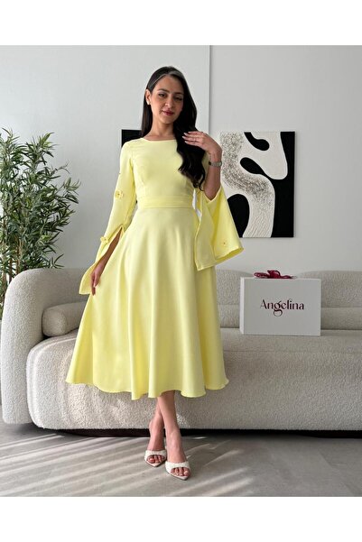 Angelinaa Asha's dress