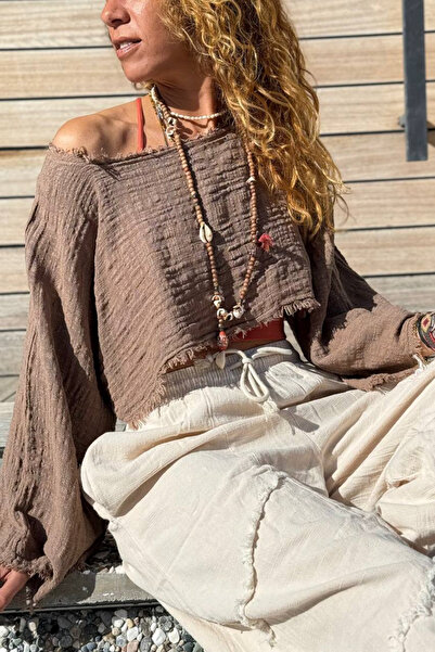 Güneşkızı Bronze Boat Neck Washed and Dirty Stitched Wrinkled Crop Woven Blou...