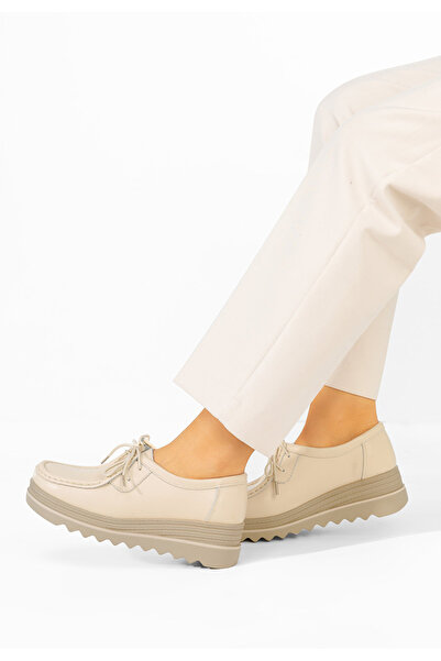 B T Shoes Women's platform loafers Evelinia beige