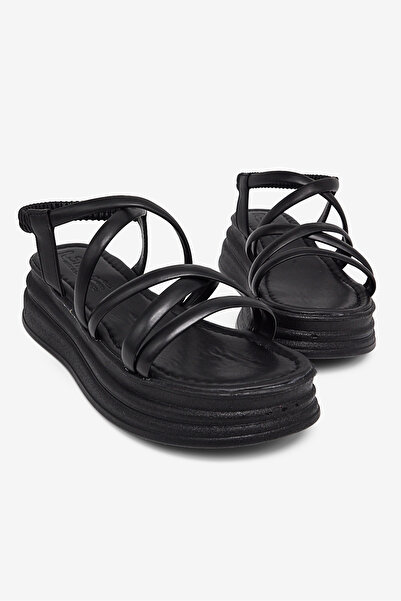 Tonny Black Women's Black Comfortable Fit High Sole Cross Sandals