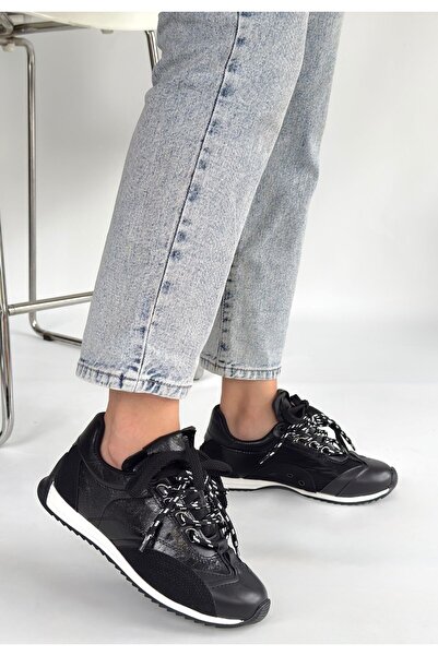 M&B COLLECT Ranu Black Leather Parachute Detailed Lace-Up Sneakers