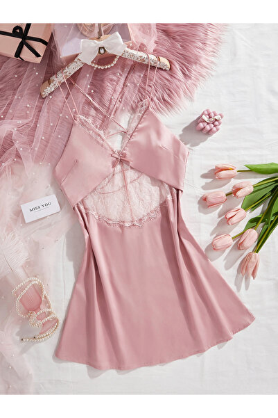 Take Two By Styli فستان كامي نسائي سادة من الساتان مرقَّع بتفاصيل دانتيل أمام...