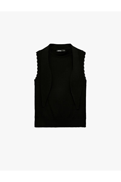 Koton Lace Detailed Crew Neck Sleeveless Knitwear Blouse