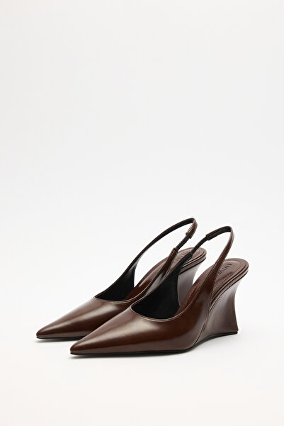 LUTVELIZADE Heeled Shoes 2614 - Leather Look Pointed Toe Wedge Heel Bitter Br...