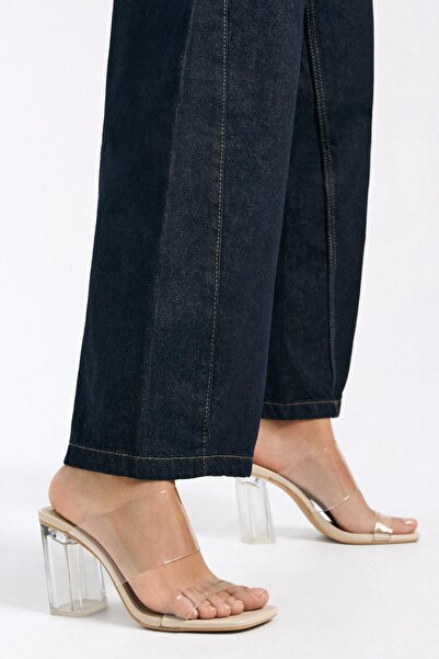 Bershka Vinil topuklu sandalet