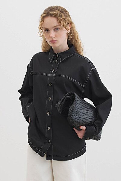 Hooopstore Black Jacket with Contrast Stitching Detail