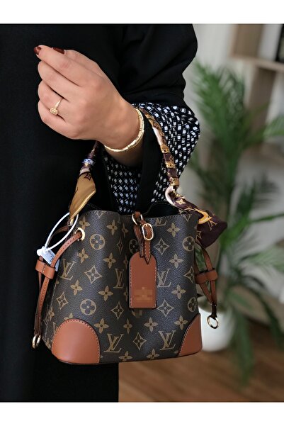 Generic Handbag and shoulder bag, high quality material, with accessories