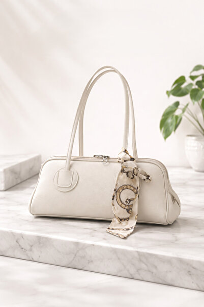 İlu Bags Célie Baget Hand and Shoulder Bag