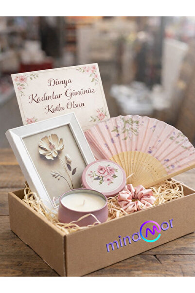 Minamor Kadınlar Gününe Kurumsal Hediye Seti