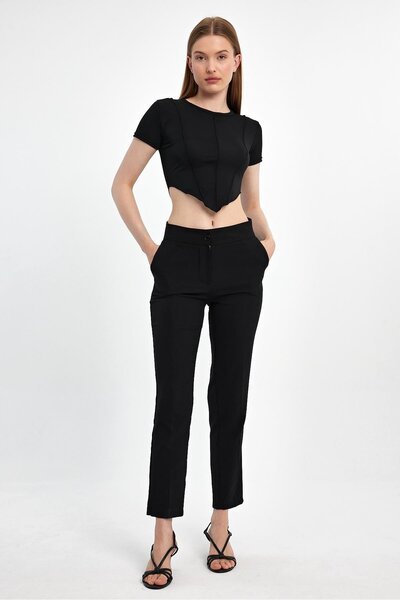 ihraç pazarı Asymmetrical Cut Crop T-Shirt with Stitching Detail – Stretchy F...