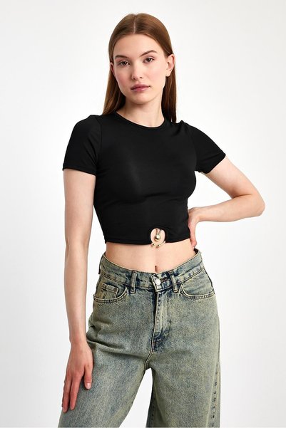 ihraç pazarı Front Ring Crop Blouse – Stretchy Fit, Metal Accessory Detail