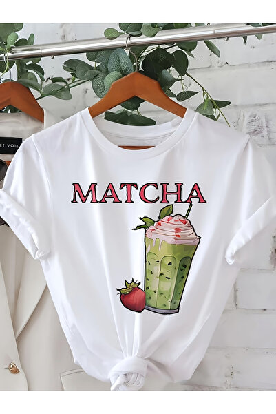 Sweet Cotton تيشيرت أبيض كبير الحجم مطبوع عليه ماتشا للنساء / الرجال من الجنسين