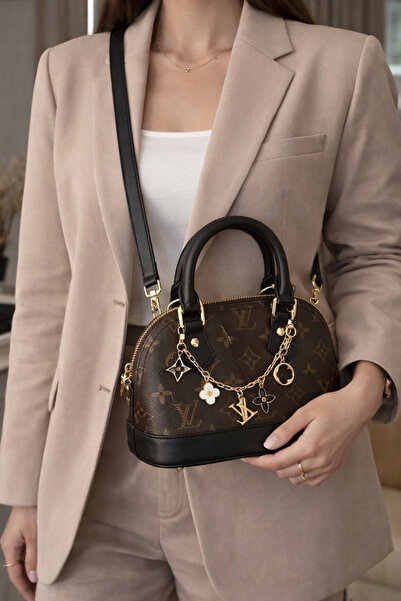 BARAQA Shoulder and handbag with all accessories, high quality