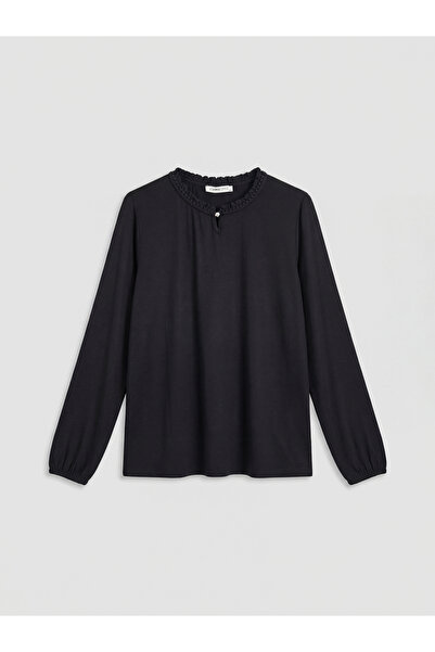 LC Waikiki Özmarka New Season Ruffle High Neck Blouse