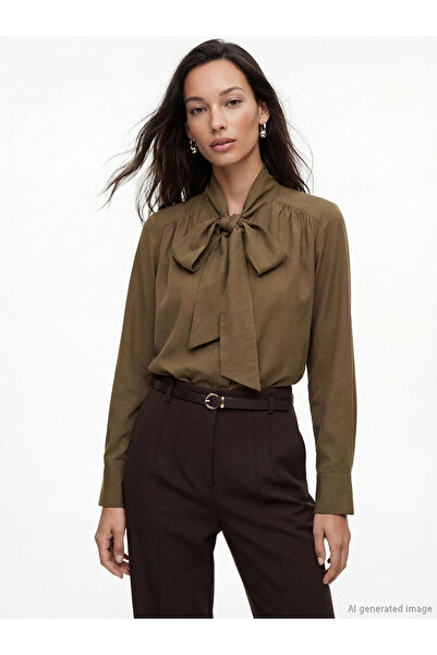 LC Waikiki RMZ GİYİM FARKIYA بلوزة بياقة روبا مربوطة وفضفاضة مع أربطة