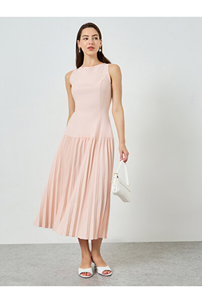 Styli Pink Sleeveless Pleated Midi Dress
