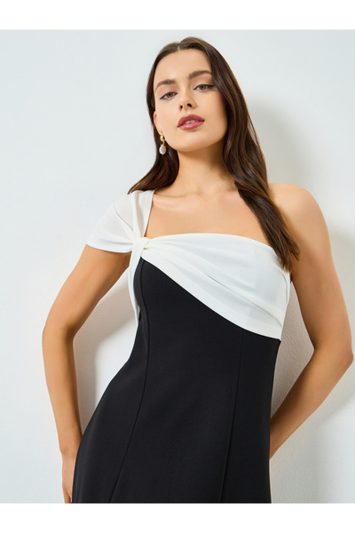 Take Two By Styli Black Color Block One Shoulder A-Line Maxi Dress