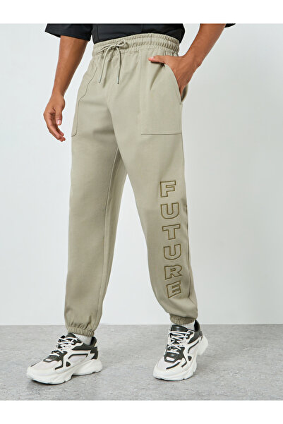 Styli Men Relaxed Fleece Embroidered Joggers