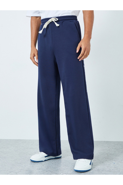 Styli Men Navy Minimal Print Relaxed Fit Joggers