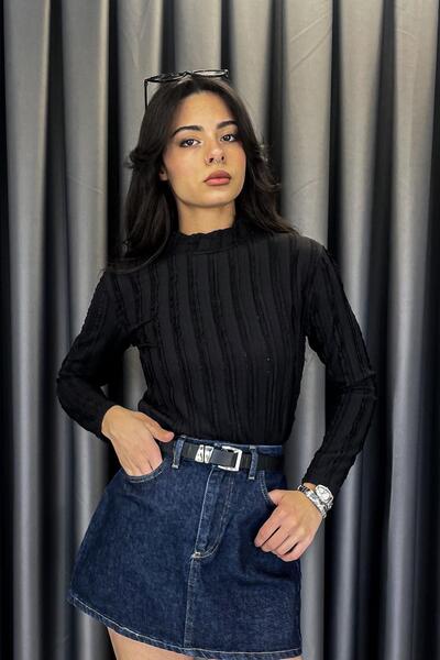 Tmptekstil بلوزة بيج دارت ذات ياقة دائرية وشريط مكشكش - أسود