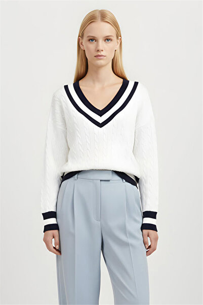 Perspective Ecru V-Neck Knitwear Blouse