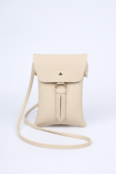 BagsMadame Krem Mıknatıs Kapamalı Çapraz Telefon ve Omuz Çantası 20x13 Cm