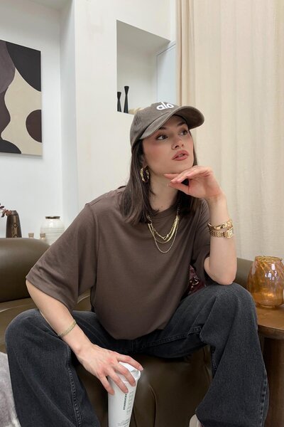 mylove تي شيرت أساسي كبير الحجم باللون البني