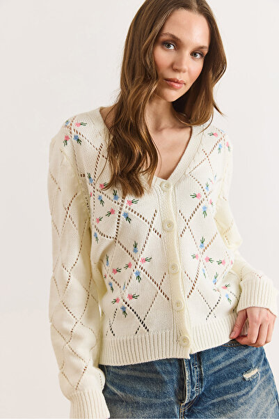 Olalook Women's White Embroidered Short Knit Cardigan Hrk-19000474