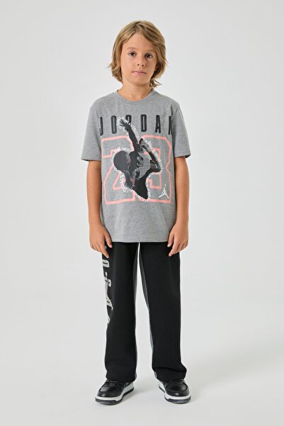 Nike BG Store Erkek Çocuk Gri Tshirt