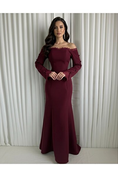 Cutie فستان سهرة طويل أوف شولدر باللون الخمري – أناقة فاخرة ولمسة دانتيل