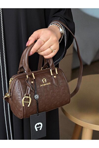 GENERAL Elegant women's Bag with a classic design