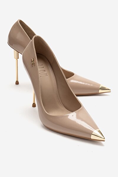 LuviShoes CARLAS Μπεζ λουστρίνι γυναικείο Παπούτσι με τακούνι