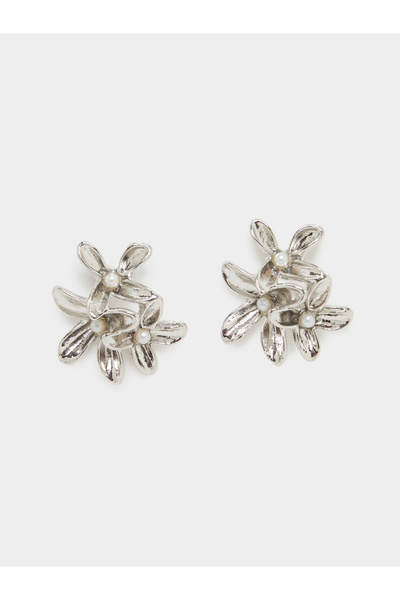 Styli Silver Floral Stud Earrings