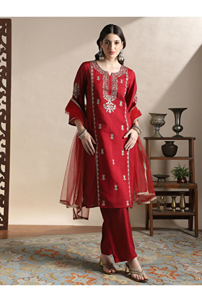 Globus By Styli Embroidered Yoke Zari Work Straight Kurta, Pants and Dupatta ...