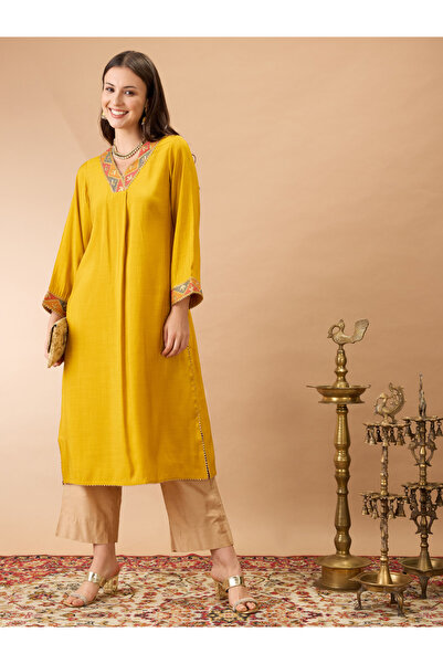 Globus By Styli Gotta Patti Lace Detail A-Line Festive Kurta