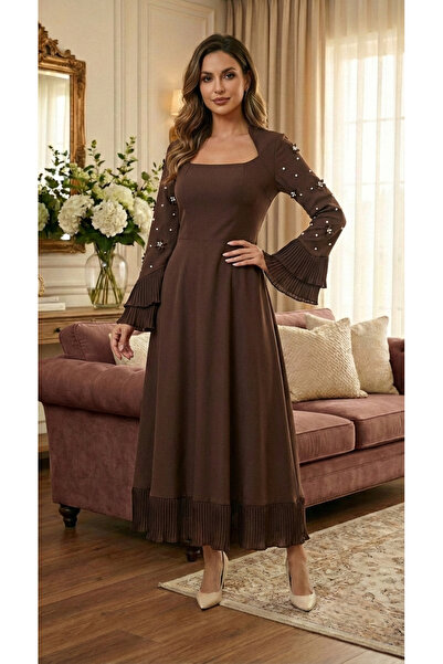 BROOKLYN STYLE Barbie's "Chocolate Flow" dress with embroidered butterfly sle...