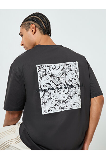 Styli Men Black Graphic Oversized T-Shirt
