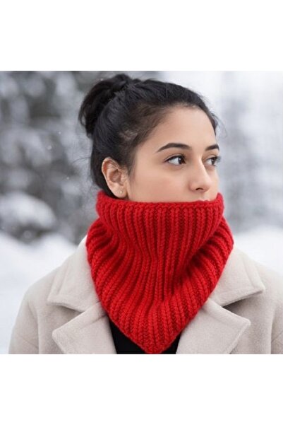 EL İŞİ El Örgüsü Kırmızı Üçgen Boyunluk – Kalın Fitilli Tasarım