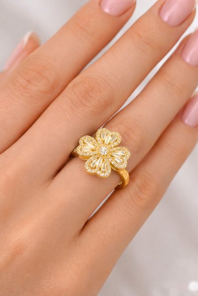 BALVORA VENTO Women's Steel Clover Stress Ring Adjustable Color Does Not Fade