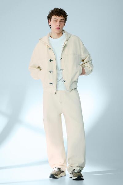 Bershka İşlemeli neo barrel fit carpenter jean