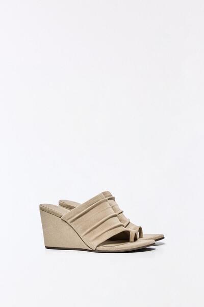 Bershka Arkası açık topuklu ayakkabı