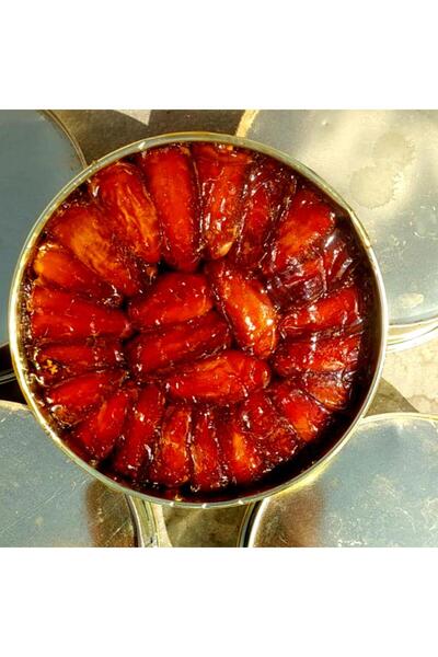 Saudia Premium long-grain Safri dates from Bisha, gold-plated box, 2 kg