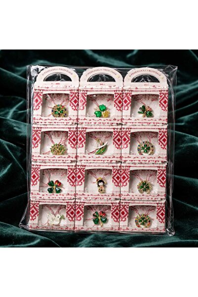 victiny Set de 10 broșe Mărțișor cu cutii și șnururi ambalate in cutii de car...