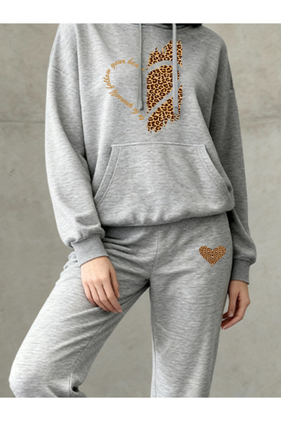 EFFRENATU Livo Women's Tracksuit Set Hooded Oversize Sweatshirt and Jogger Bo...