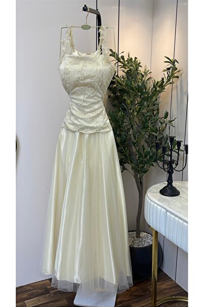 Special-DIARA Classic evening dress embroidered with lace